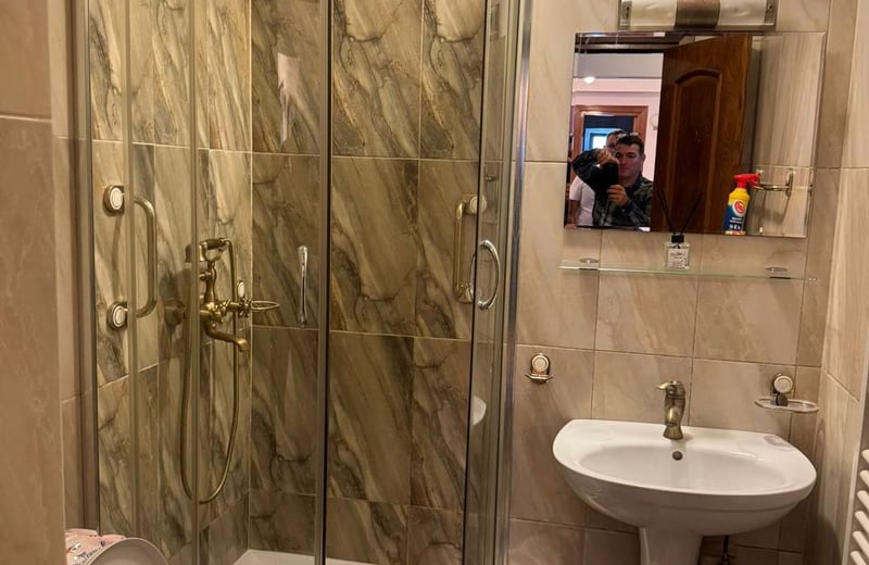 Rental of a spacious 4-room apartment, 108 m², Faleza Nord, Constanta, Romania